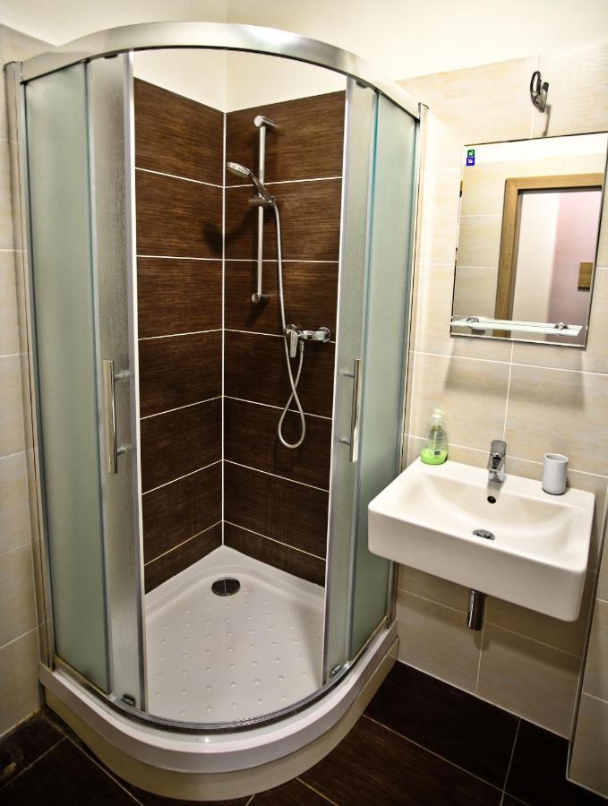 Apartman Na Kraji Lesa Všemina 外观 照片